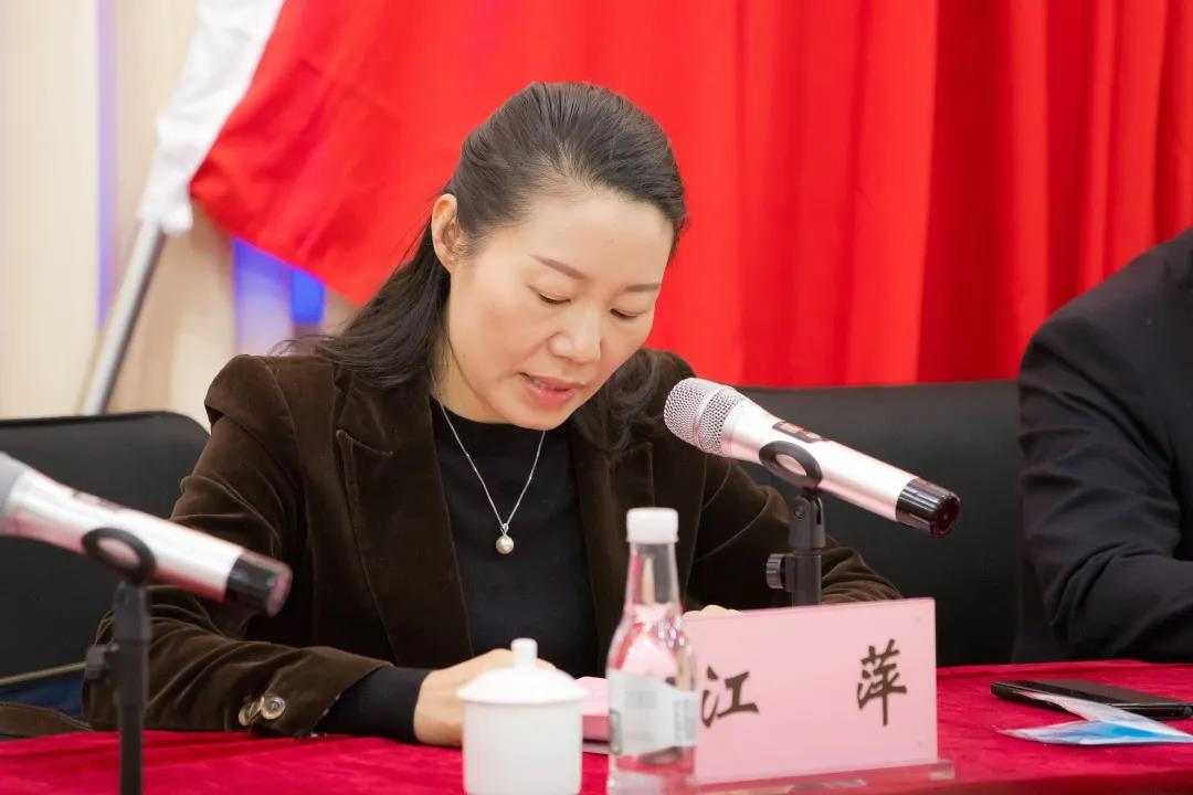 大会上,徐华部长代表中共云南省委教育工委,云南省教育厅对大会的召开